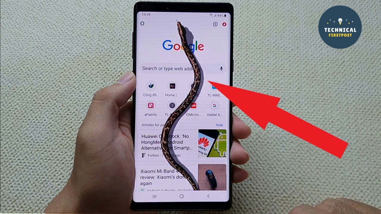 Way to a Snake crawling on your Phone screen